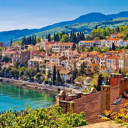 Studioapartment In Mit Terrasse, Klimaanlage, W-lan, Waschmaschine 5211-1 Apartman *