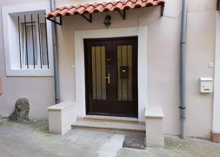 Studioapartment In Mit Terrasse, Klimaanlage, W-lan, Waschmaschine 5211-1 Lägenhet Opatija