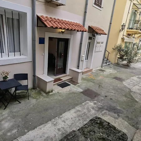Studioapartment In Mit Terrasse, Klimaanlage, W-lan, Waschmaschine 5211-1 אופטיה